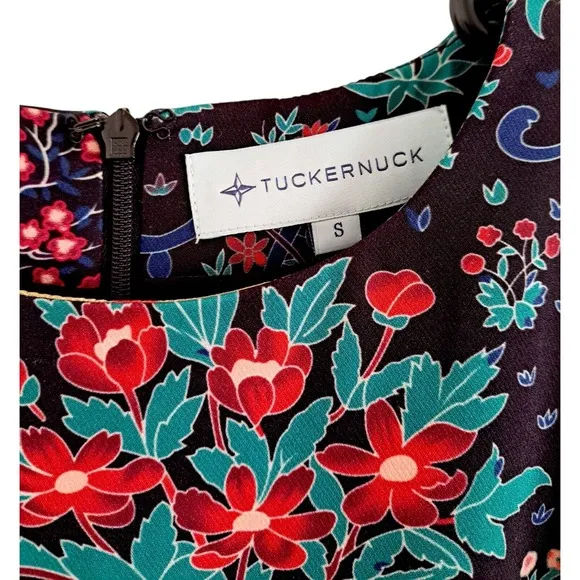 TUCKERNUCK Mindnight Garden Multi Floral Maxi Dress Size Small