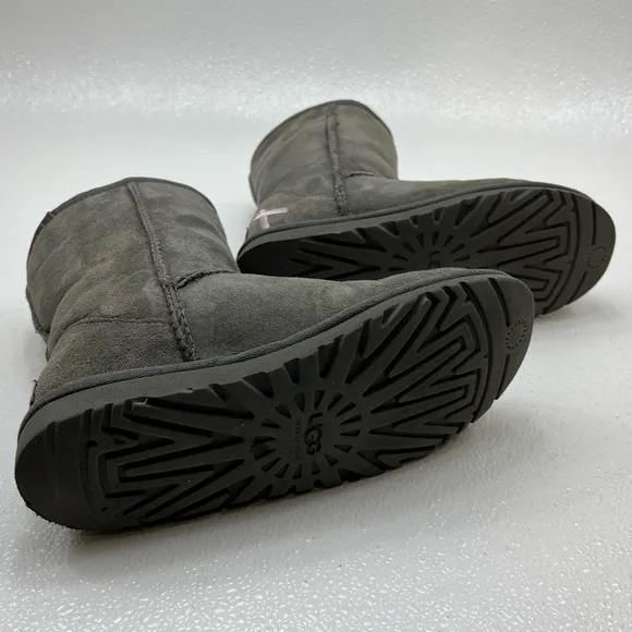 UGG 3410 Women's Winter Boots Classic Short Cancer Awareness Size 5
