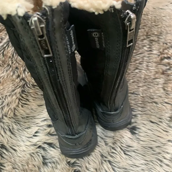 UGG AUSTRALIA 5160 Snowpeak Tall Sheepskin Winter Waterproof Snow Boots Size 7