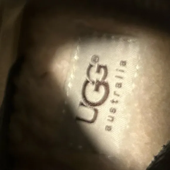 UGG Australia Black Leather Leona Quilted Puff Fold Over Wedge Boots Size 10