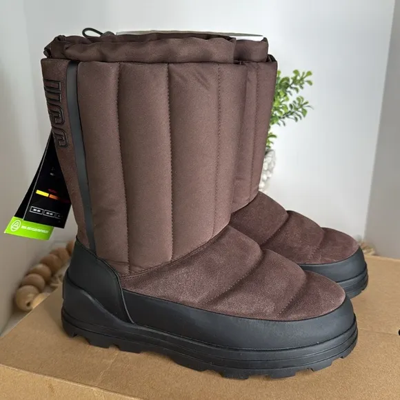 UGG Australia Classic Klamath Short Boots - Waterproof Sz 8