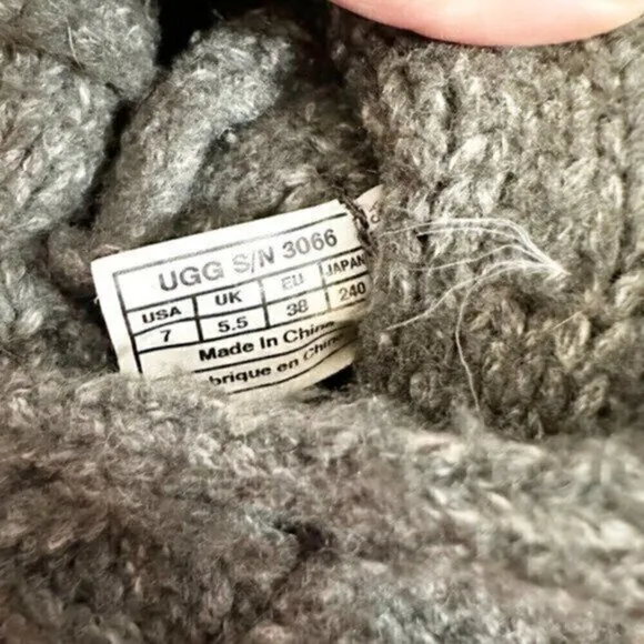 UGG Australia Classic Sweater‎ Knit Lattice Wool Cardy Boots Gray Size 7