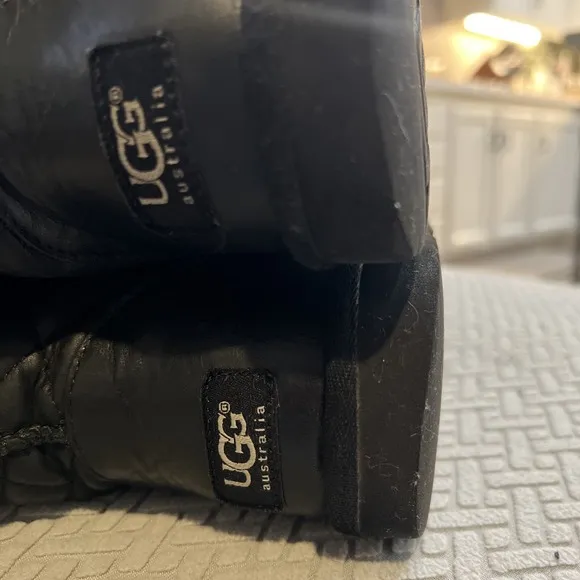 UGG Australia RARE Classic TALL DIAMOND QUILTED Leather Boots US 7 EURO 38