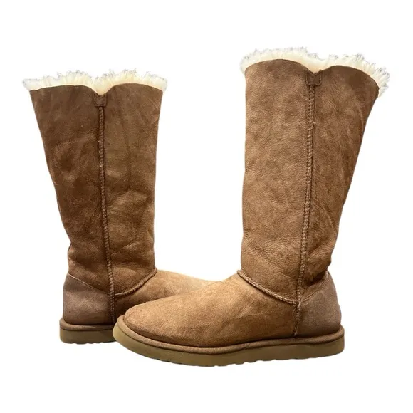 UGG Bailey Australia Classic Tall II Womens Winter Boots - Size 10 Chestnut