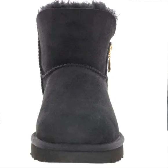 UGG Bailey Minis Size 10 Black Boots Real Shearling Lined Suede Gold Sid…