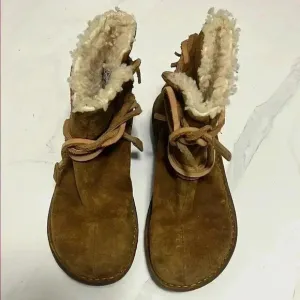 Ugg Brown Suede Fur-Lined Women's Boots