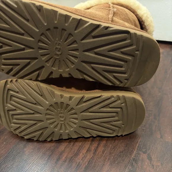 UGG Classic Tall II Fur Lined Tan Suede Brown Boots Sz 9