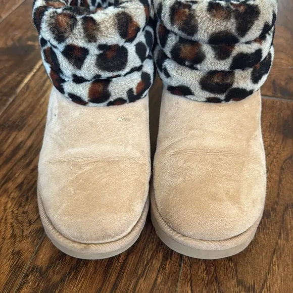 UGG Leopard Fluff mini quilted leopard boots, size 7