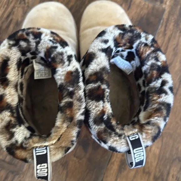 UGG Leopard Fluff mini quilted leopard boots, size 7