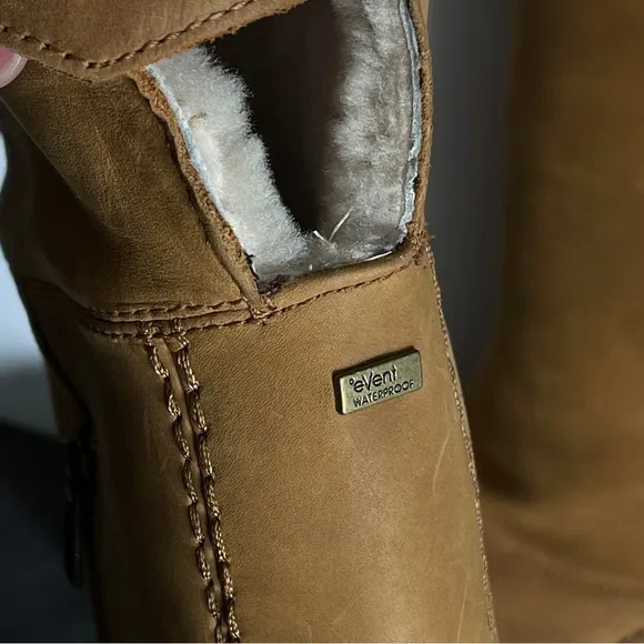 UGG Miko Waterproof Lined Tall Boots Chestnut Leather Sheepskin US Sz 8 Neutral