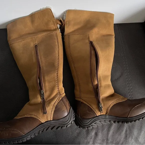 UGG Miko Waterproof Lined Tall Boots Chestnut Leather Sheepskin US Sz 8 Neutral