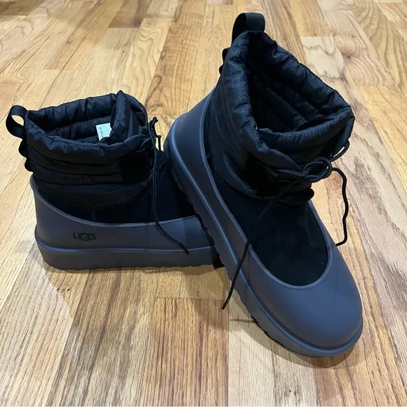 UGG Mini Mod Boots Men’s size 8