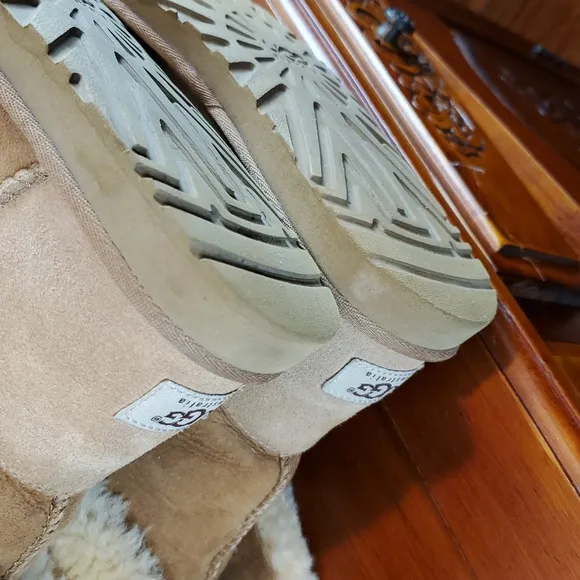 UGG Tan Winter Boots with Sheepskin Lining - 6