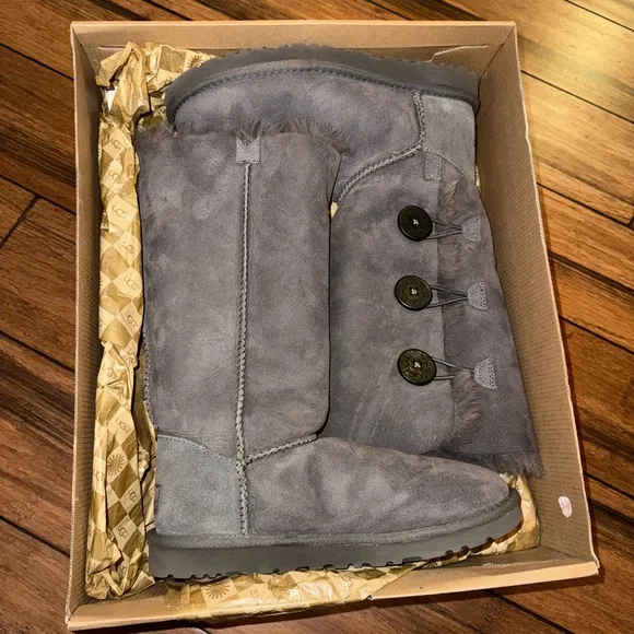 UGG Women's Bailey Button Triplet Grey Sheepskin Boot