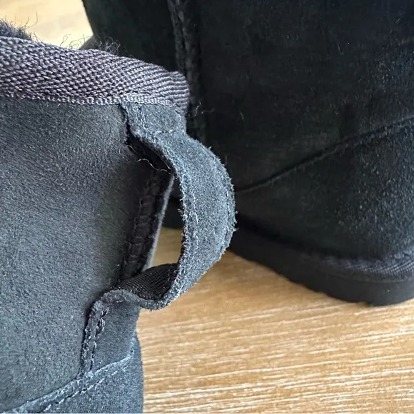 UGG Women’s Classic Mini ll Black Ankle Boot Shearling Sheepskin
