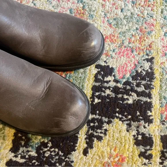 UGG Women's Harrison Zip Boot size 8