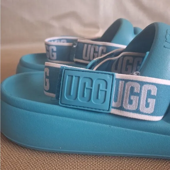 UGG Womens Sport Yeah Sand Aqua Sandals  Slides Size 9