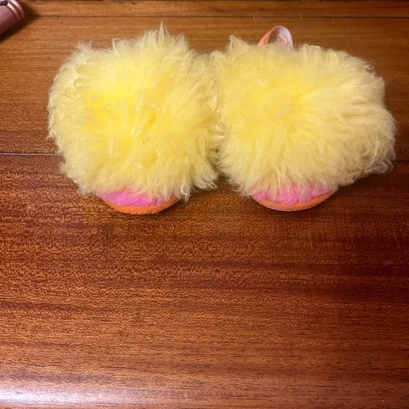 Ugg X Big Bird Fluff Yeah Slides Size 11 Girls