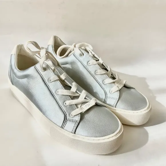UGG ZILO Metallic Silver Leather Sneakers Trainers COMFORTABLE FLAT SHOE 9.5