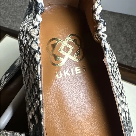 Ukies Snakeskin Python Flats US 8 Loafers Real Snake Leather Soles Nano Gel