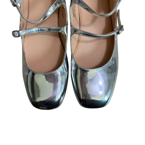 Urban Outfitters - NWOB Silver Double Strap Mary Jane Flats Sz 9