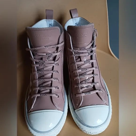 Valentino Garavani GIGGIES VLTN  High-Top Sneakers size 38