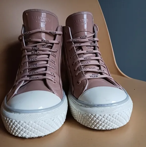 Valentino Garavani GIGGIES VLTN  High-Top Sneakers size 38