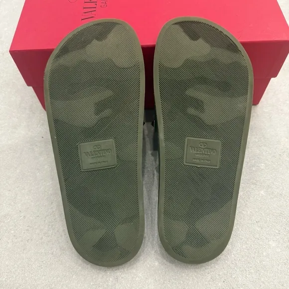 VALENTINO Rockstud slides