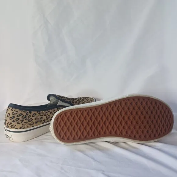 Vans Classic Slip-On Leopard Print Sneakers Women’s 7.5 Canvas Waffle Sole