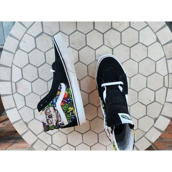 Vans Men's Sk8-Hi Fruit Skull Skeleton Black White Striped shoes Size 11.5