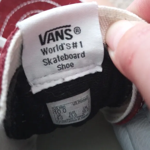 Vans Old Skool Burgundy Sneakers