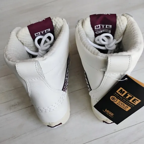 VANS x BENNY URBAN NEW MTE Standard Mid Snow Boots