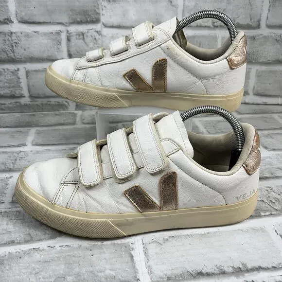 VEJA Recife Triple-Grip Women's Size 10 US Bicolor Sneakers