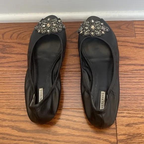 VERA WANG Leather Crystal Embellishments Ballet Flats