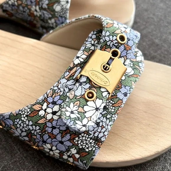VERONICA BEARD X DR SCHOLLS RETRO FLORAL SLIDES