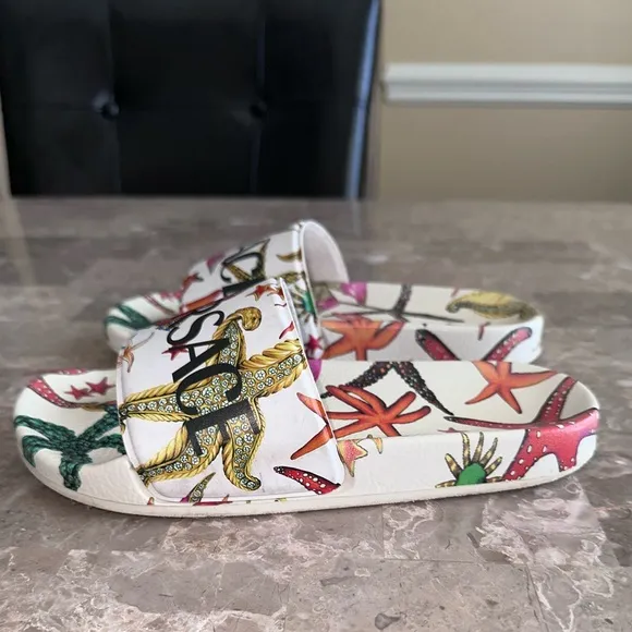 Versace Girls Tresor De La Mer print slides size 35 (3)