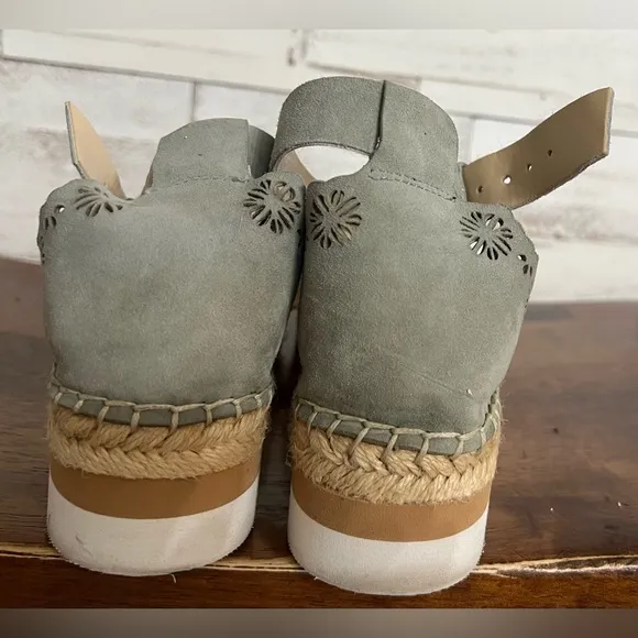 Vince Camuto Breshan Espadrilles in Mint.  Size 6