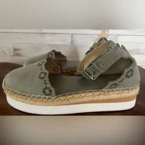 Vince Camuto Breshan Espadrilles in Mint.  Size 6