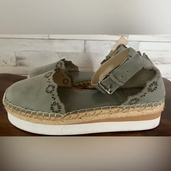 Vince Camuto Breshan Espadrilles in Mint.  Size 6