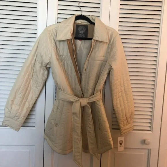 Vince Camuto Quilted Jacket Off-White w/ Gold &amp; Gold Tone Hardware Size M- NWT