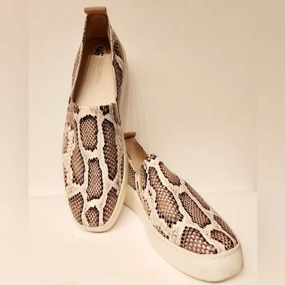 VINCE Women's Saxon 2 Snake Embossed Slip On Sneakers, Taupe, Blk/Tan Size 8.5