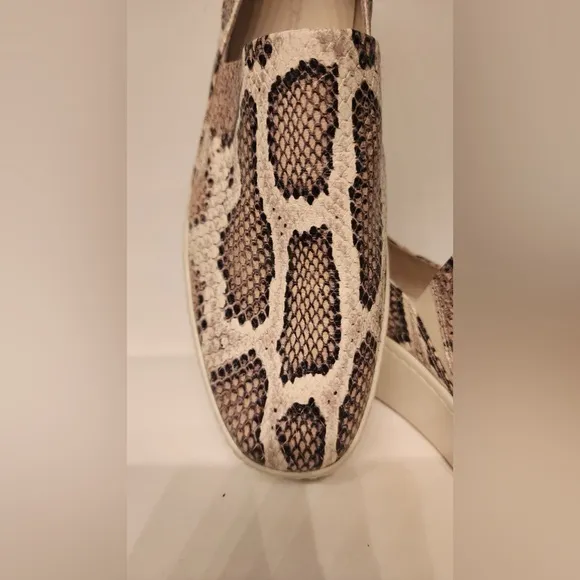 VINCE Women's Saxon 2 Snake Embossed Slip On Sneakers, Taupe, Blk/Tan Size 8.5