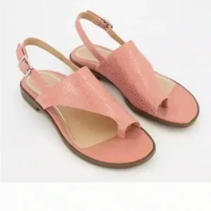 Vionic Ella Toe Loop Sandal in blooming Dahlia leather