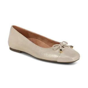 Vionic Klara Ballet Flat in Gold Size 10