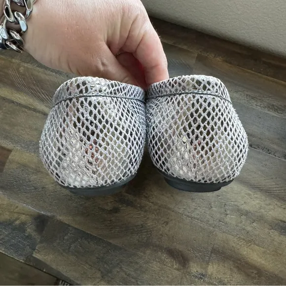 Vionic Larrun Silver Metallic Loafers Women's Size 6.5 Wide Comfort Slip On