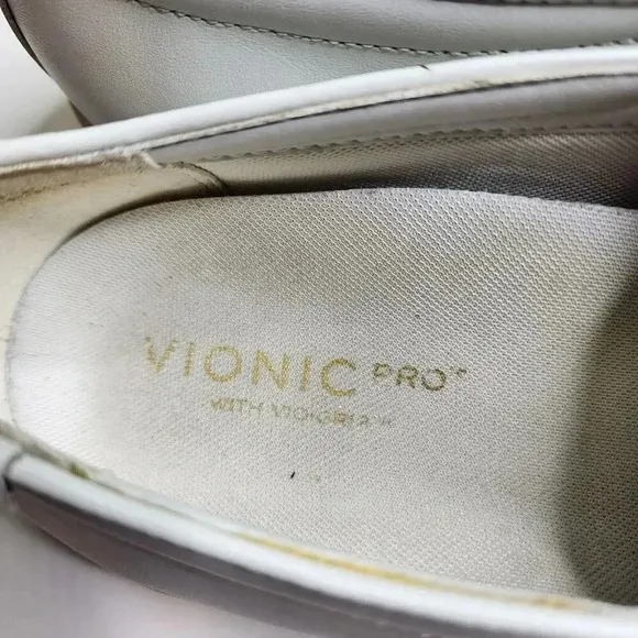 VIONIC Pro Avery Women’s White Leather Comfort Slip On Loafers Size 11
