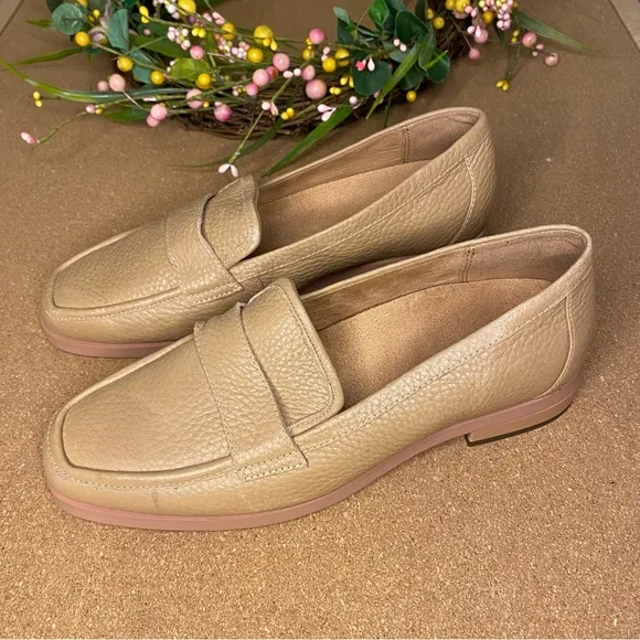 VIONIC Sellah Loafer Macaroon Womens Size 6.5