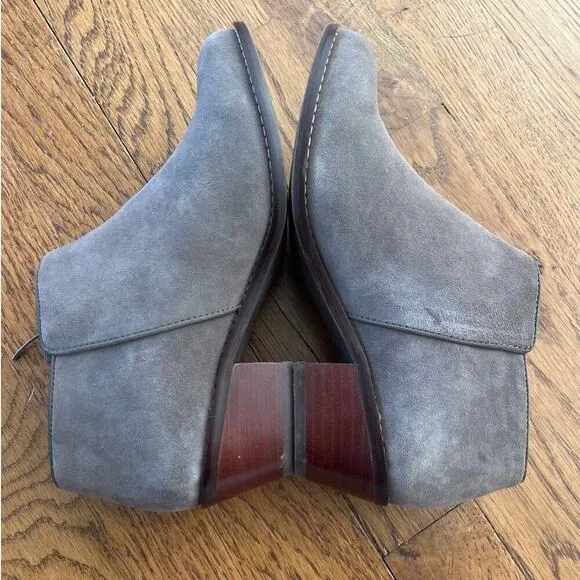 Vionic Serena Kid Suede Leather Ankle Boots Sz 5 Side Zip Closure Tassel Detail