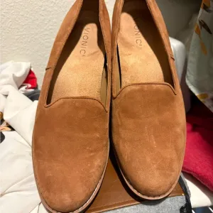 Vionic Willa Wedge Suede Loafers Toffee Comfort 9M brown