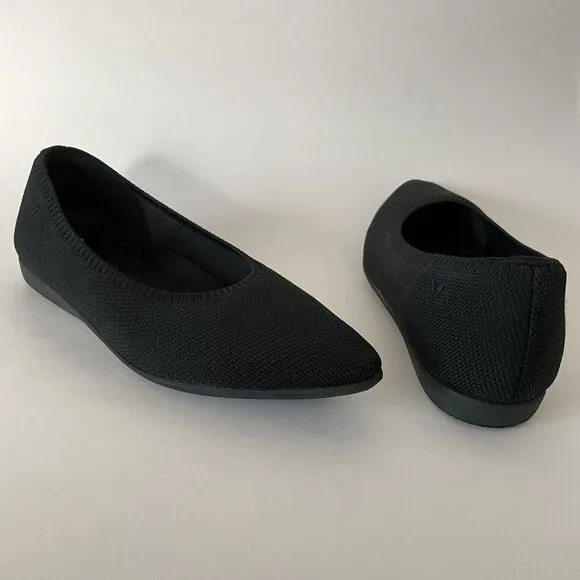Vivaia Flats Size 42 US 10.5M Black Point-toe Slip-on Washable Travel